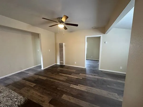 1817 Stanley Ave — Photo 5