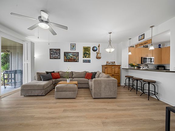 4th image of 9 Kaloaloa Way APT 8C