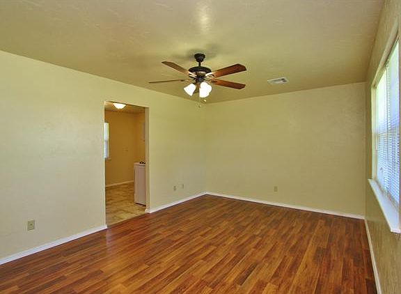 2nd image of 4732 SE 17th St