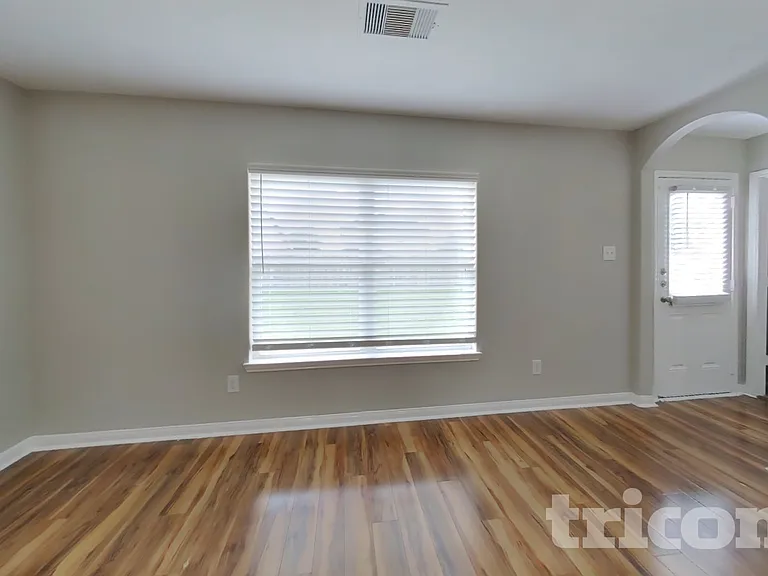 8902 Snapping Turtle Dr — Photo 2