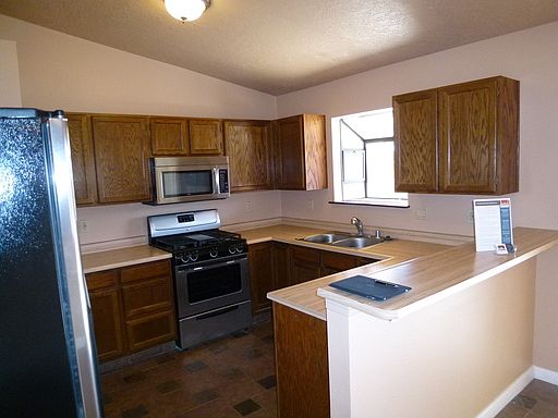5th image of 6200 Woodhollow Pl NW