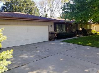 303 4th Ave, Sully, IA 50251