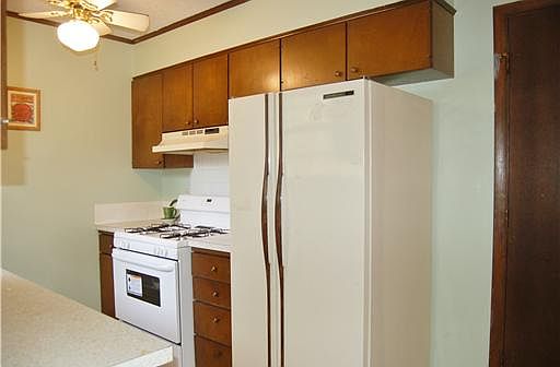 4th image of 1320 Forest Dr