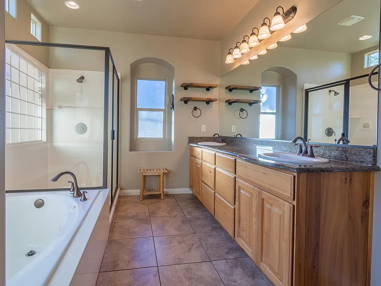 2676 S Wilson Dr — Photo 19