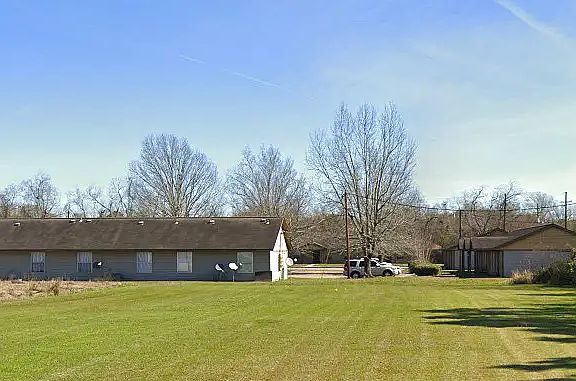 5th image of 620 W Admiral Doyle Dr #4727