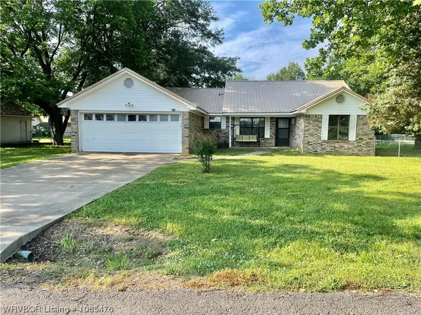 211 Cherry St, Panama, OK 74951