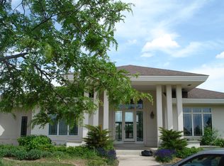 2955 Fox Holw NW, Prior Lake, MN 55372