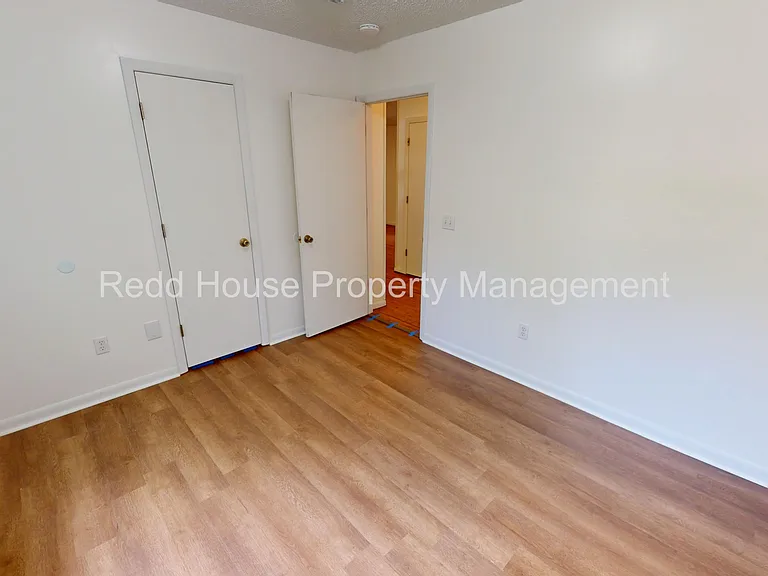 111 Oak Ridge Dr — Photo 10