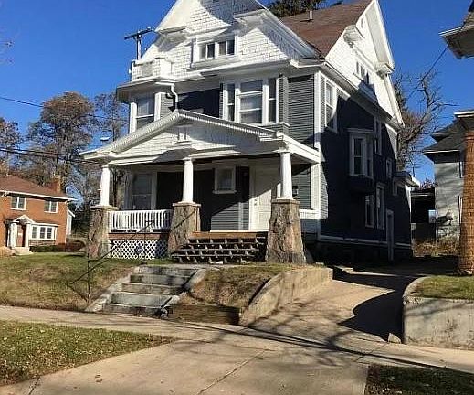 2nd image of 800 Kalamazoo Ave SE #4