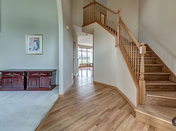 2nd image of 615 Goldenrod Dr