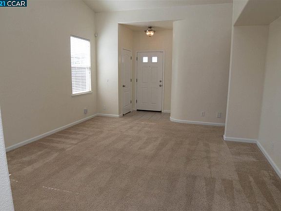 5th image of 2766 Cobbler St