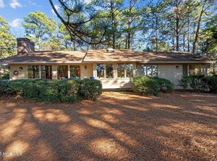 2 Knollwood Rd, Pinehurst, NC 28374