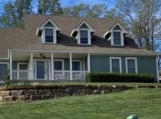 14755 NW 67th St, Parkville, MO 64152