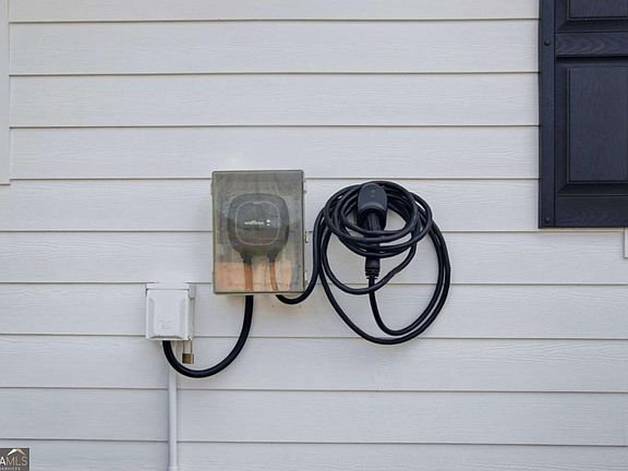 4th image of 1507 Snapfinger Rd