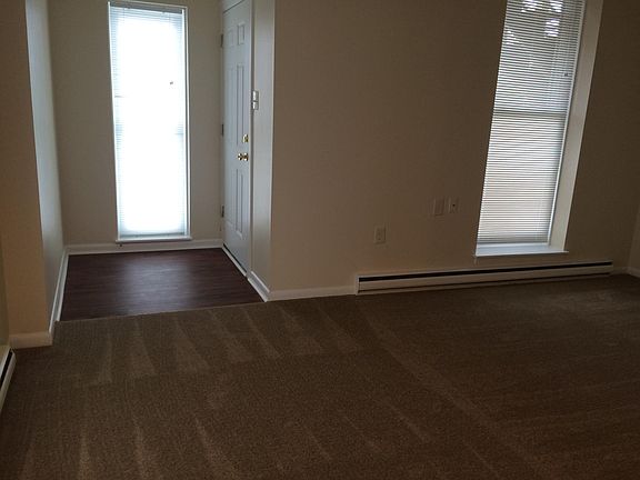 5th image of 300 Main St APT 4