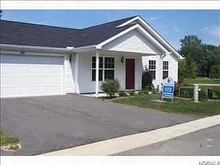 1st image of 335 Nantucket Dr