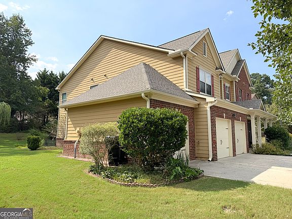 4th image of 1970 Broadleaf Ln