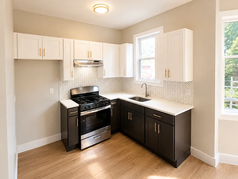 179 S 7th St #2B — Photo 1
