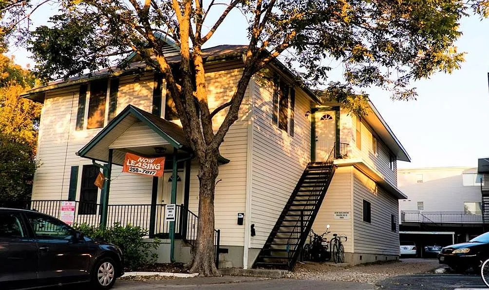 5 bed, 1920 sqft, $4,795 — Photo 1