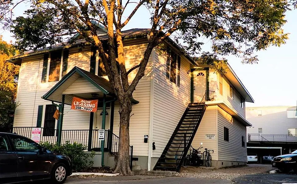 2811 Salado St