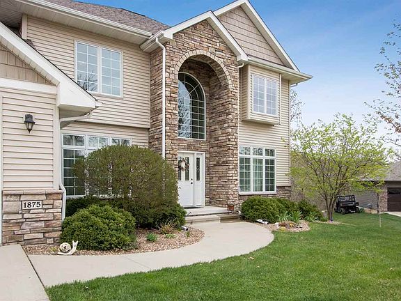 2nd image of 1875 Scarlet Oak Cir