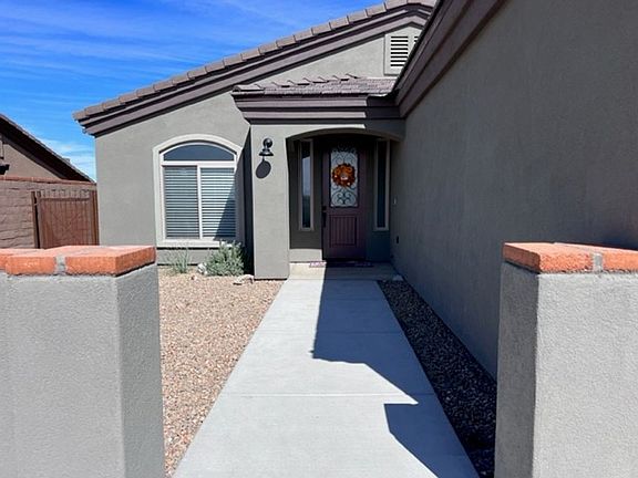 2nd image of 2677 Kingman Dr