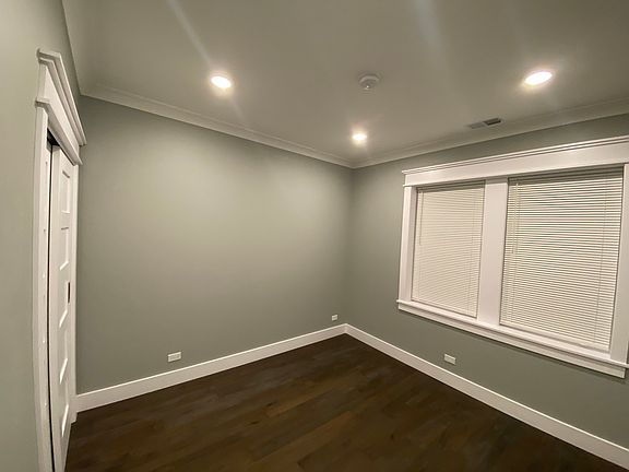 3rd image of 3657 N Whipple St
