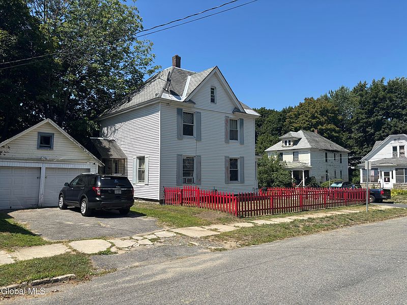 3rd image of 10 Dean Street