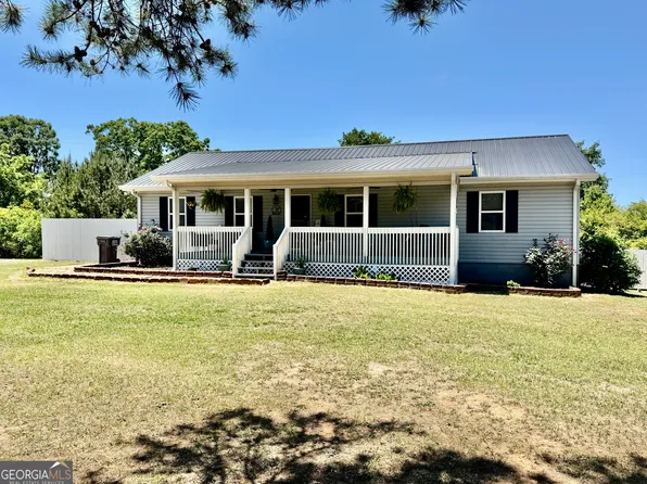 1841 Hunters Creek Rd, Toccoa, GA 30577