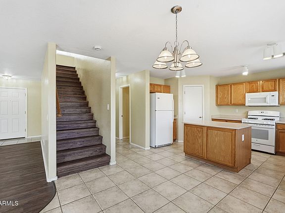 3rd image of 13318 N 126TH Avenue