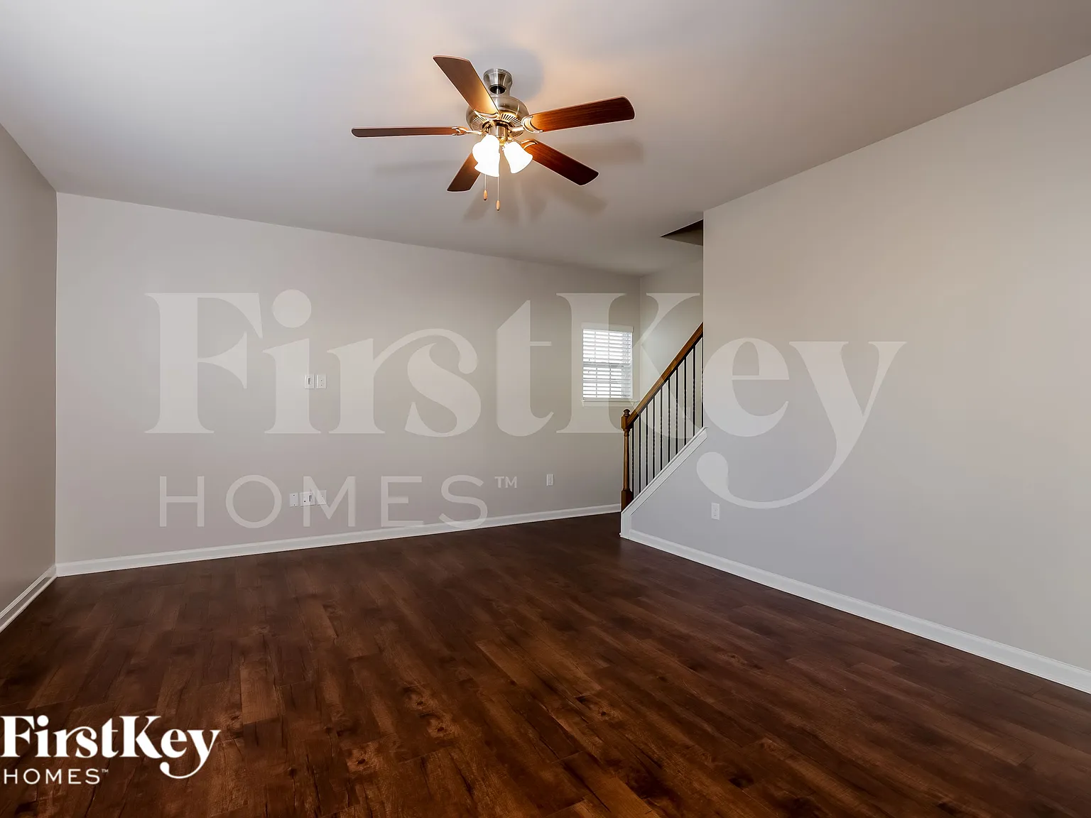 3 bed, 2.5 bath, 2292 sqft, $2,075 — Photo 2