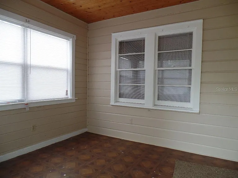 2425 Dr Martin Luther King Jr St S — Photo 11