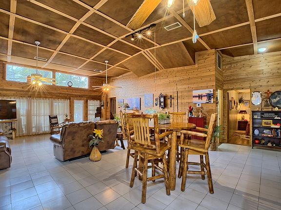 4th image of 389 Lakeland Cir