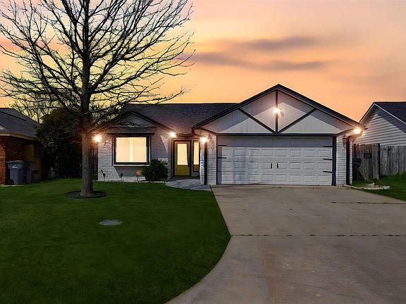 2nd image of 2413 SW 41st St
