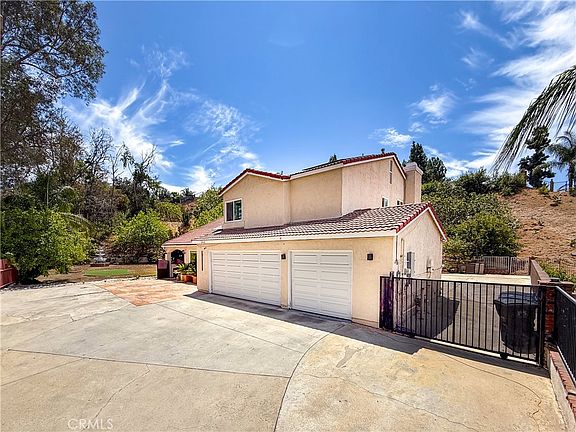 2nd image of 24168 Avenida Rancheros