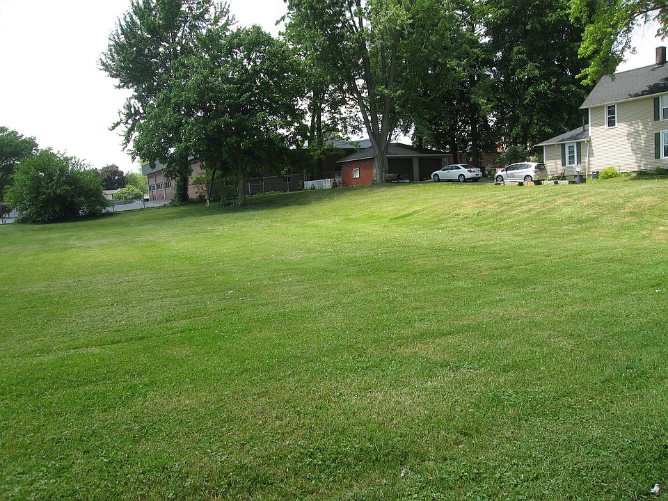 2nd image of Lot Memorial Drive