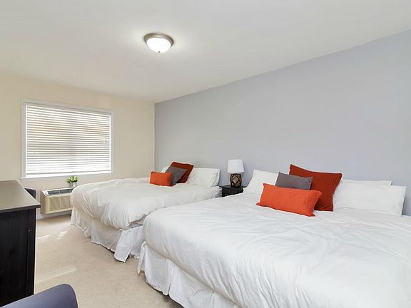 4th image of 448 Palisade Ave APT 402