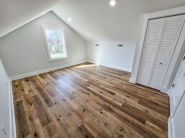 305 Liberty Pike