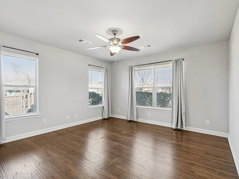 9363 Angora St — Photo 2