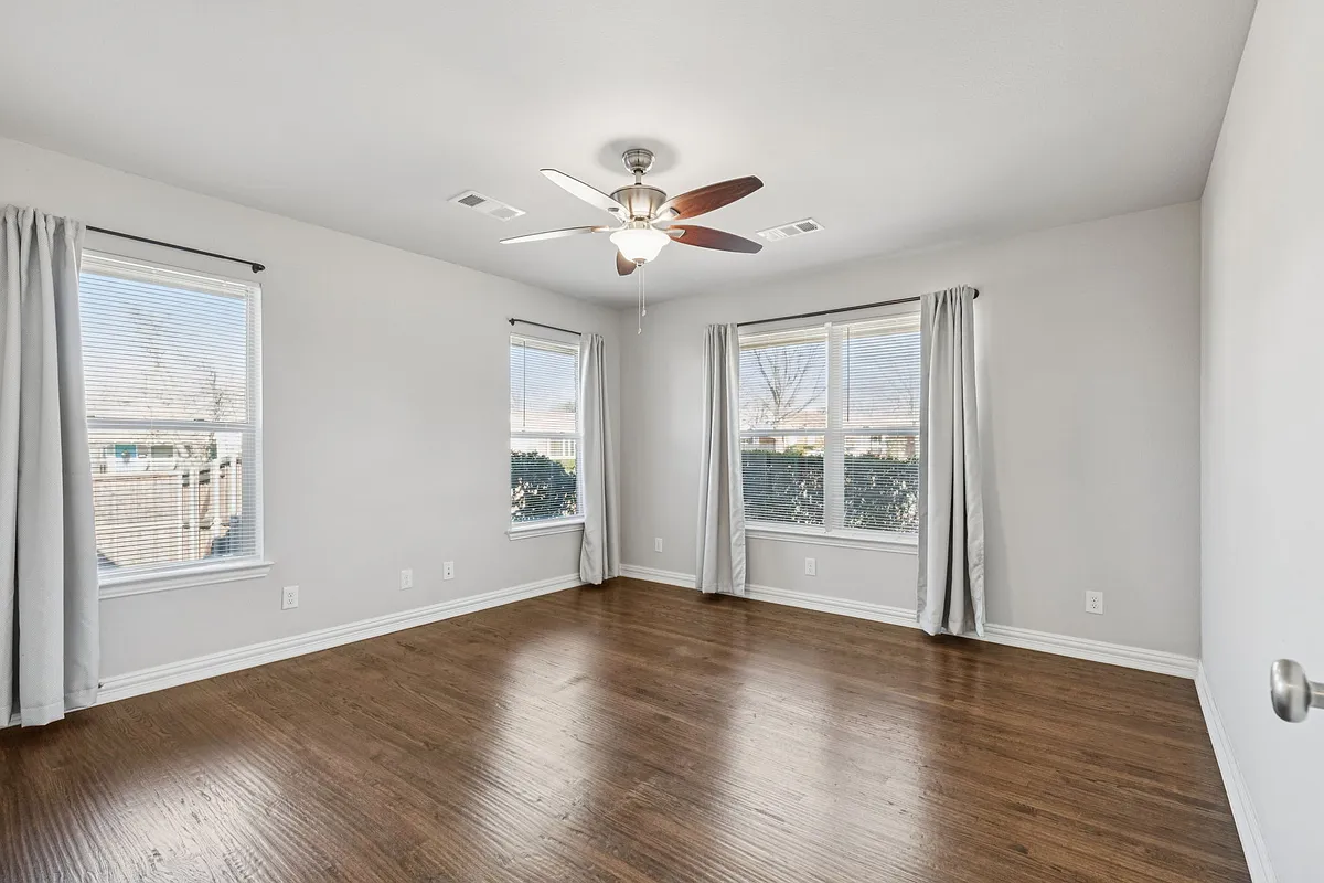 Building Photo - 9363 Angora St