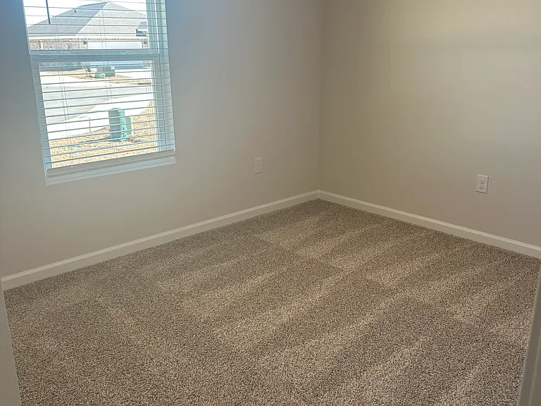 4750 Airmen Dr — Photo 15