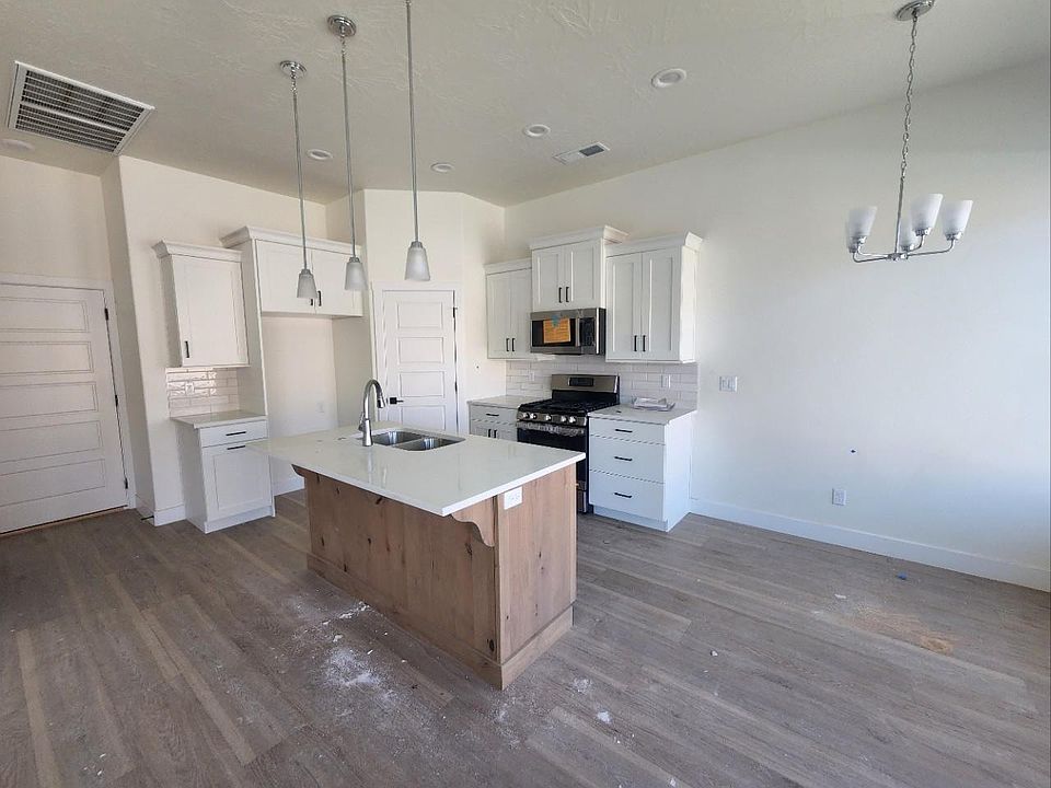 2nd image of 598 Goose Creek Dr
