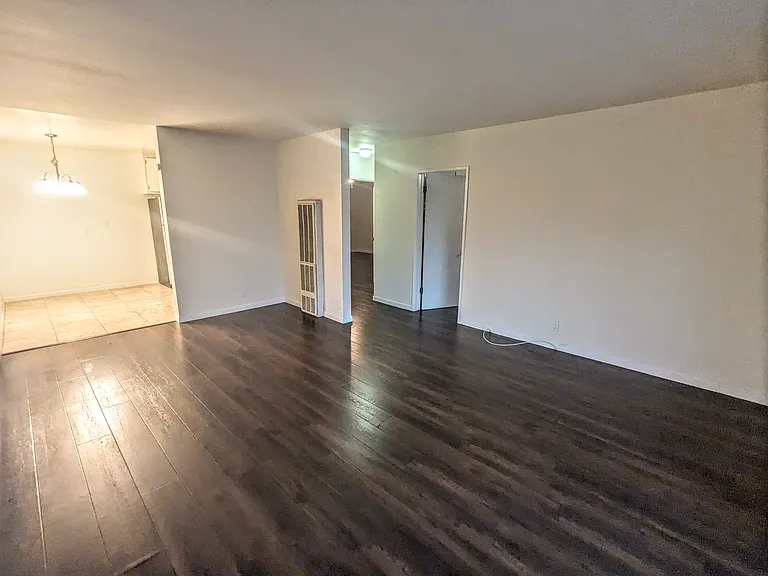 1437 S Cochran Ave #3 — Photo 5
