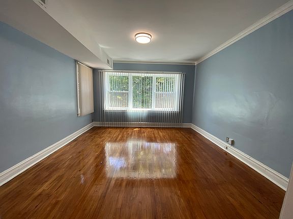 2nd image of 3806 N Sawyer Ave #2