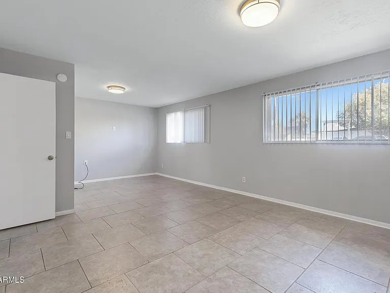 1627 E Fremont Dr — Photo 31