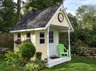 3 Glen Echo Shore Rd, Charlton, MA 01507