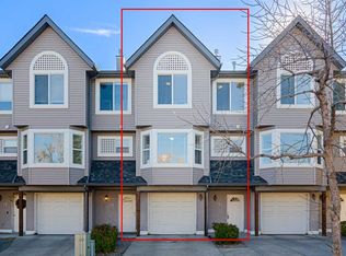 19 N Sandarac Rd NW, Calgary, AB T3K5B4