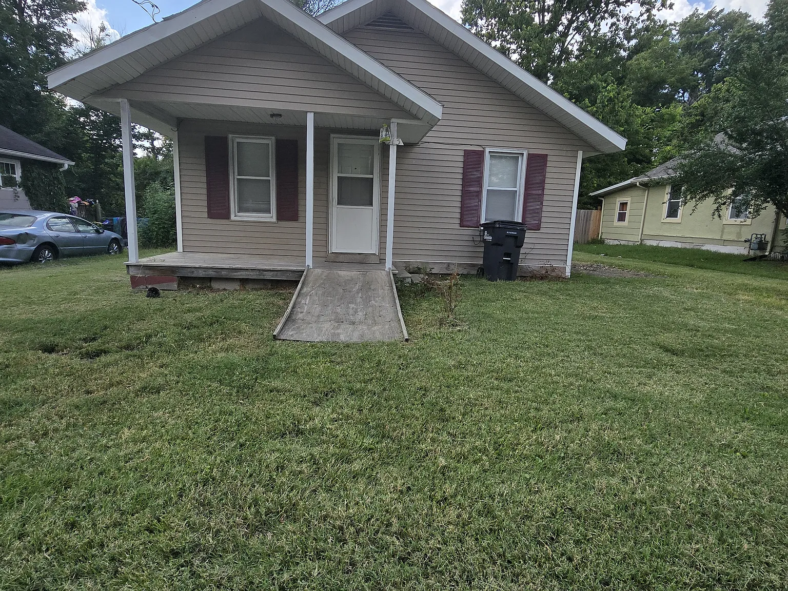 2 bed, 780 sqft, $900 — Photo 1