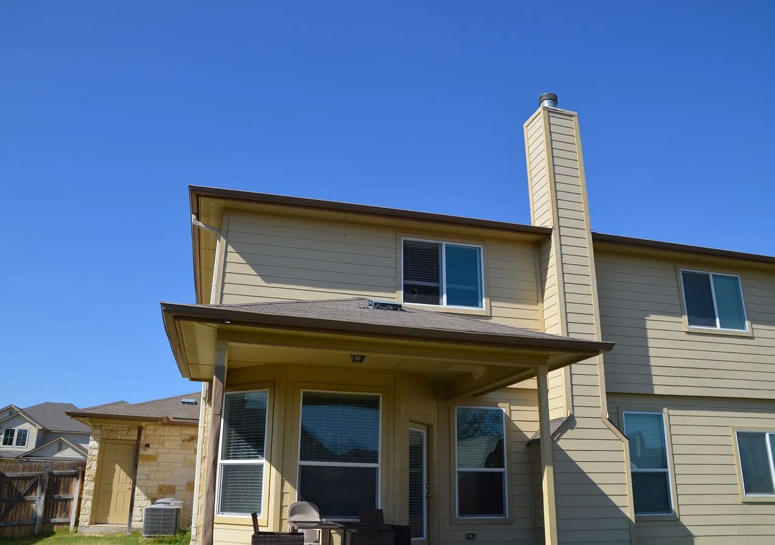 Huge 5 Bedroom, 3 Living, 3 Full Bath Home Near Fort Hood! — Photo 3