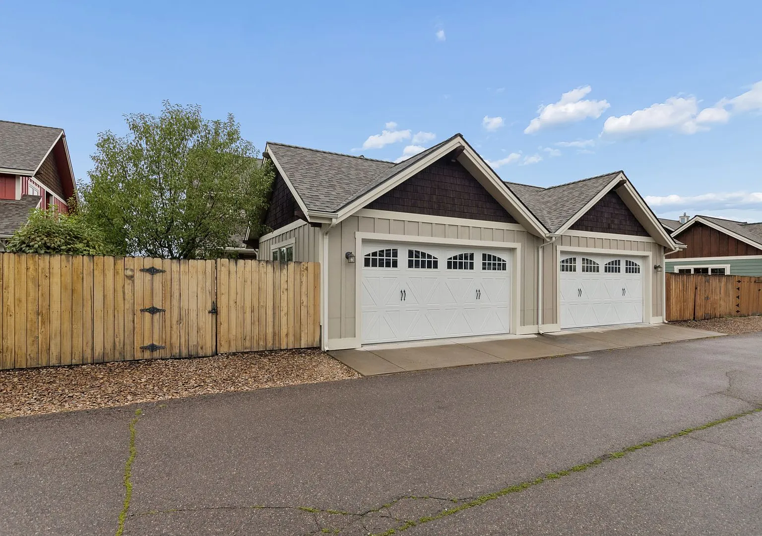 2 Bed 2.5 Bath Furnished River Lakes Townhouse! — Photo 3